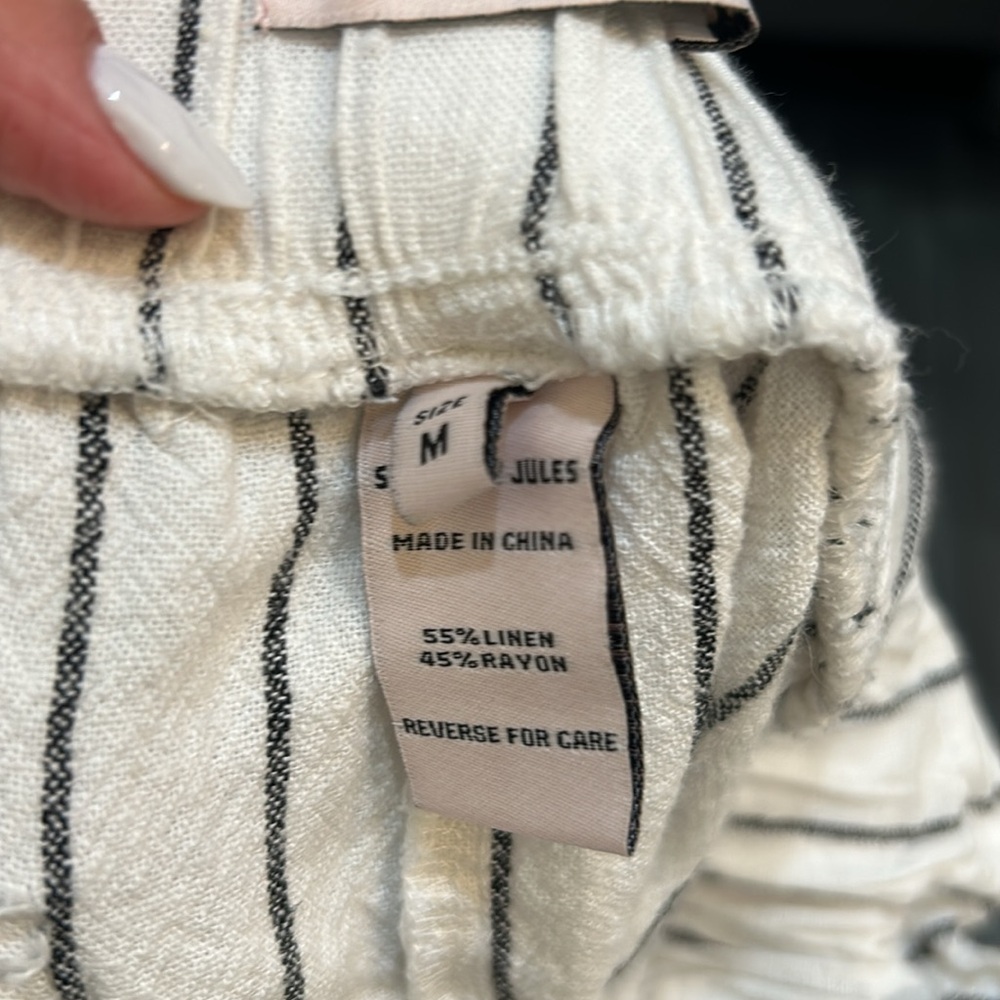 NWOT Tie Waist Striped Shorts - Picture 5 of 5
